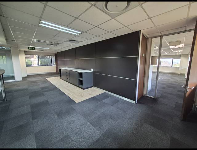 536M² OFFICE TO LET IN WOODMEAD